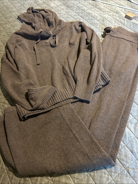 GAP Sweaters - Gap women’s Brown sweater Hoodie and pant Set. Loungewear
